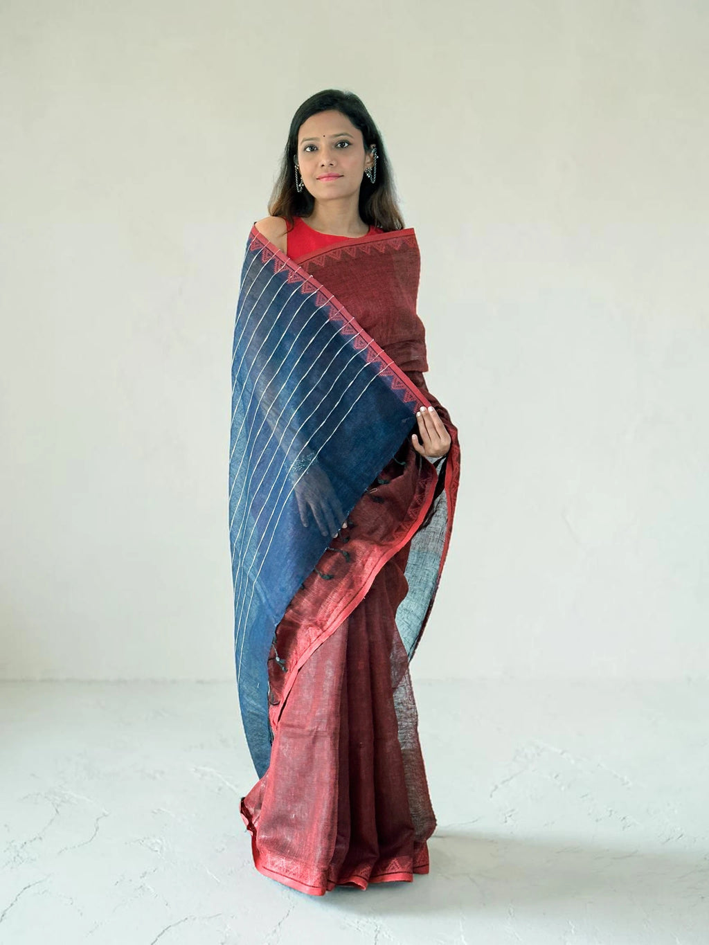 Crimson Weave Contrast Saree