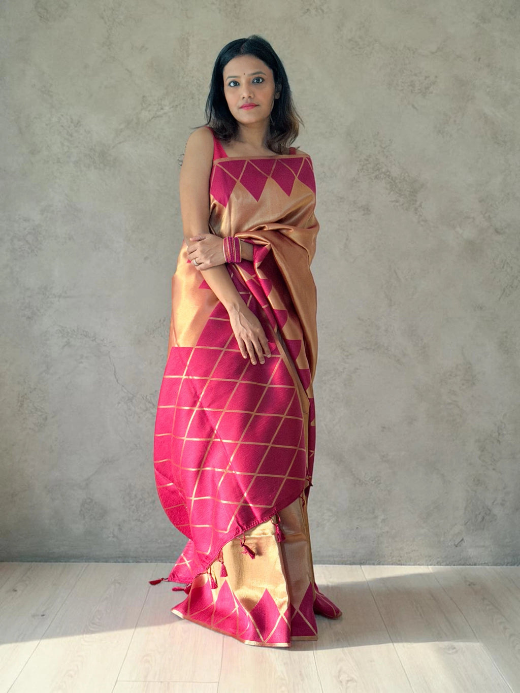 Reversible Golden Beige & Magenta Two-Way Saree